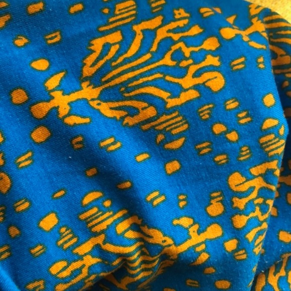 LulaRoe Randy Baseball Style Top - Picture 6 of 6